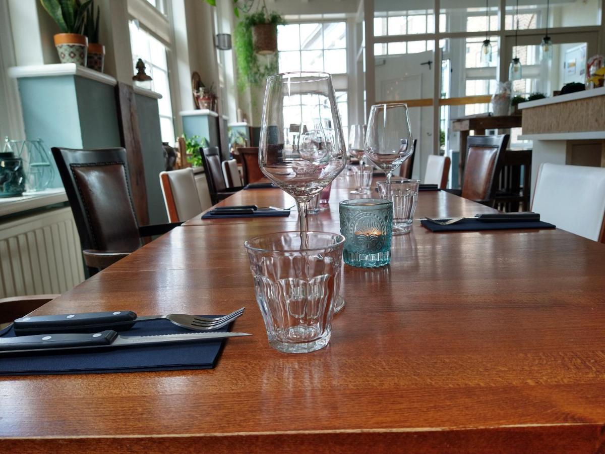Bed & Brasserie Het Kosthuys Sint-Maartensdijk Eksteriør billede