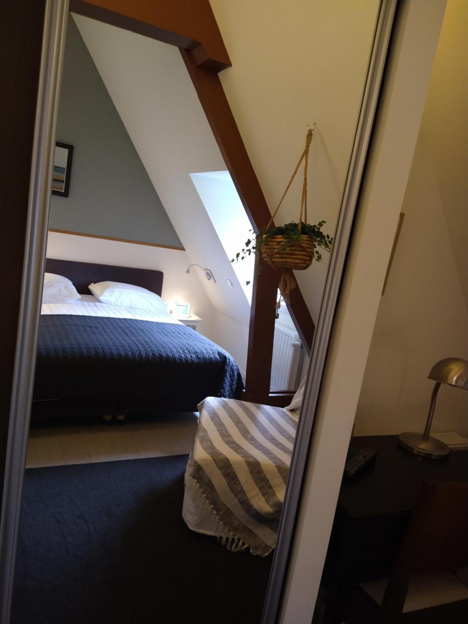 Bed & Brasserie Het Kosthuys Sint-Maartensdijk Eksteriør billede